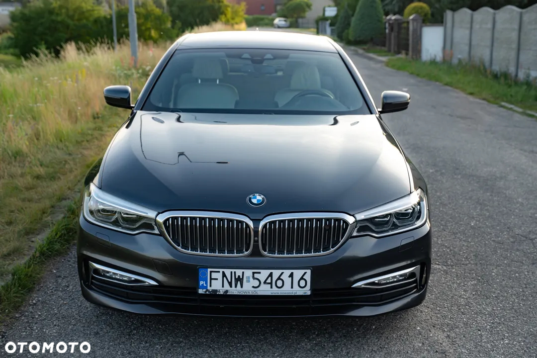 BMW Seria 5 530d Luxury Line - 2