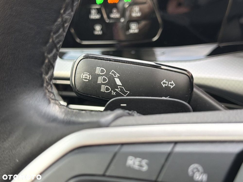 Volkswagen Golf - 18