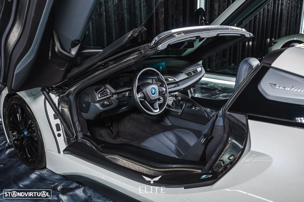 BMW i8 Roadster - 14