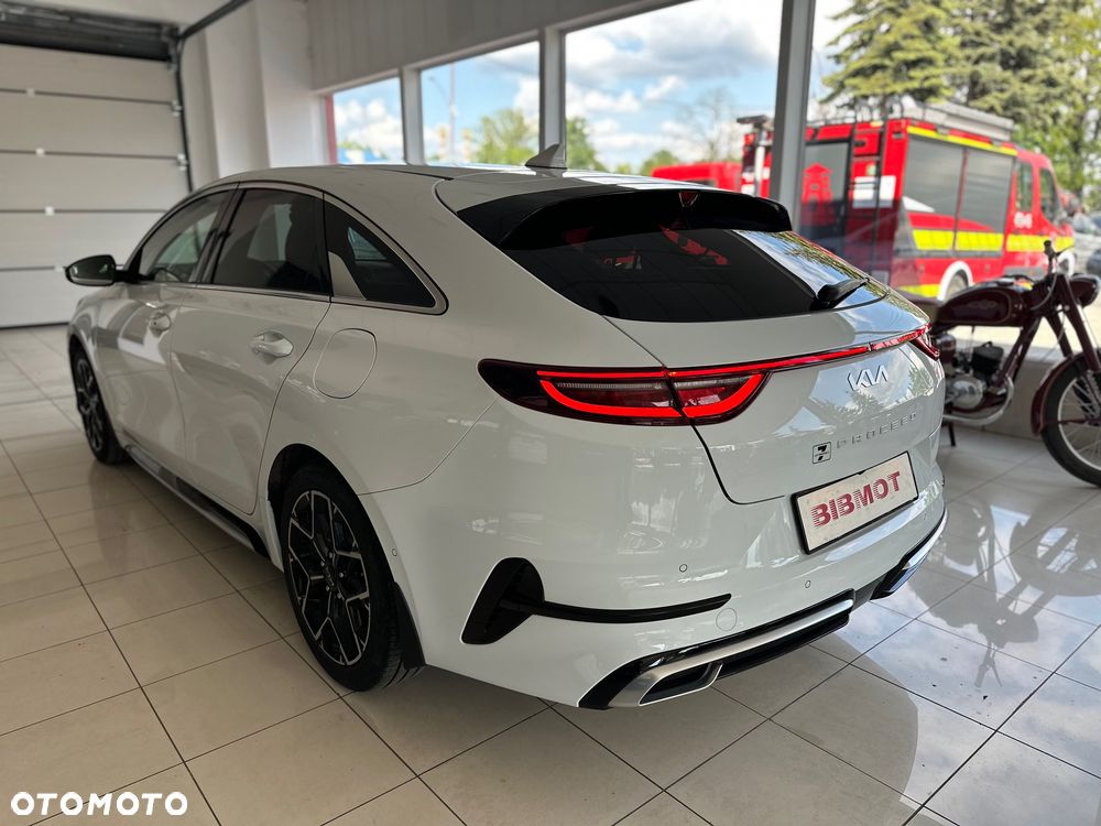 Kia ProCeed - 4