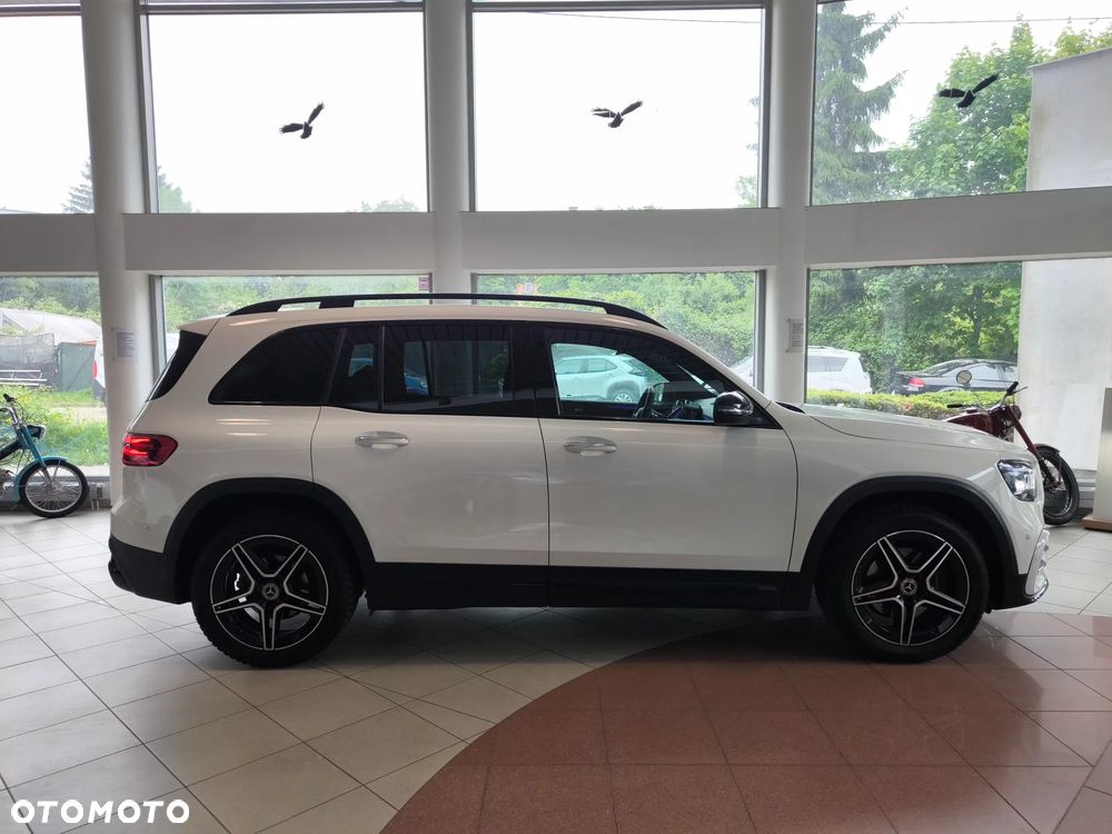 Mercedes-Benz GLB 200 AMG Line 7G-DCT - 6