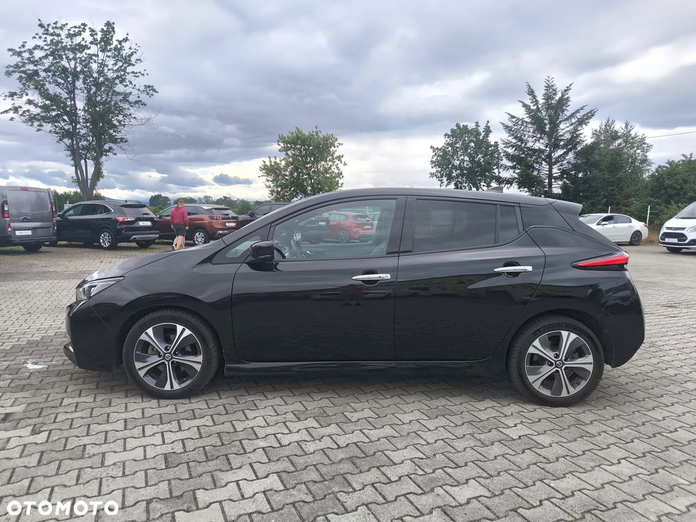 Nissan Leaf - 2