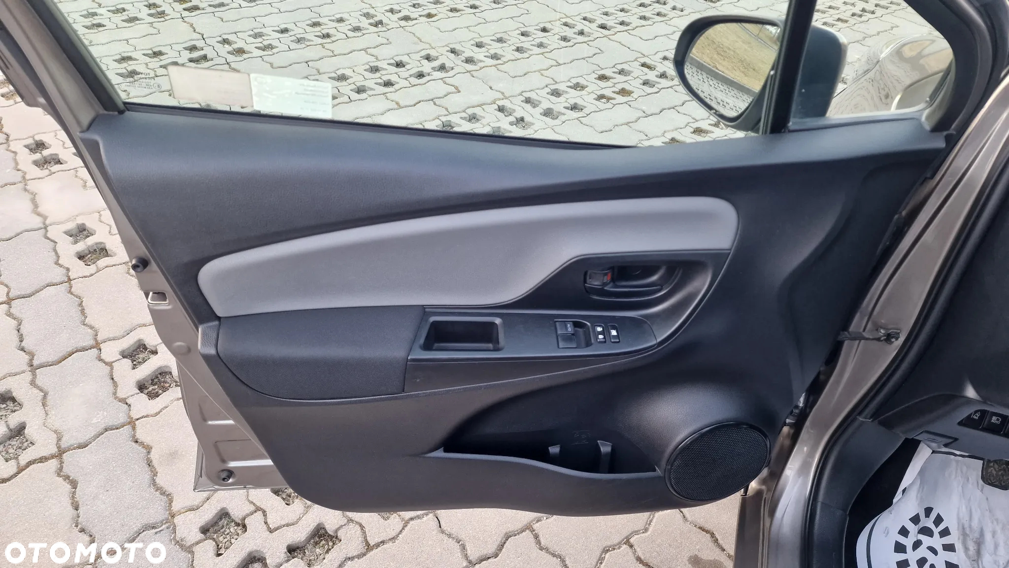 Toyota Yaris 1.5 Active - 22