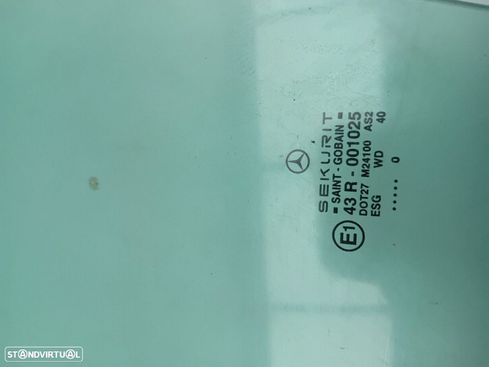 Vidro porta frente esquerda MERCEDES-BENZ Classe E Carrinha (S210) - 2