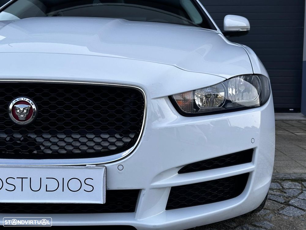 Jaguar XE 20d Aut. Pure - 6