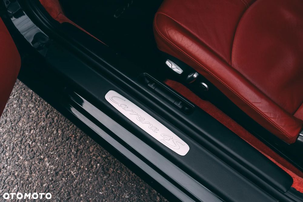 Porsche 911 Carrera 4S PDK - 25