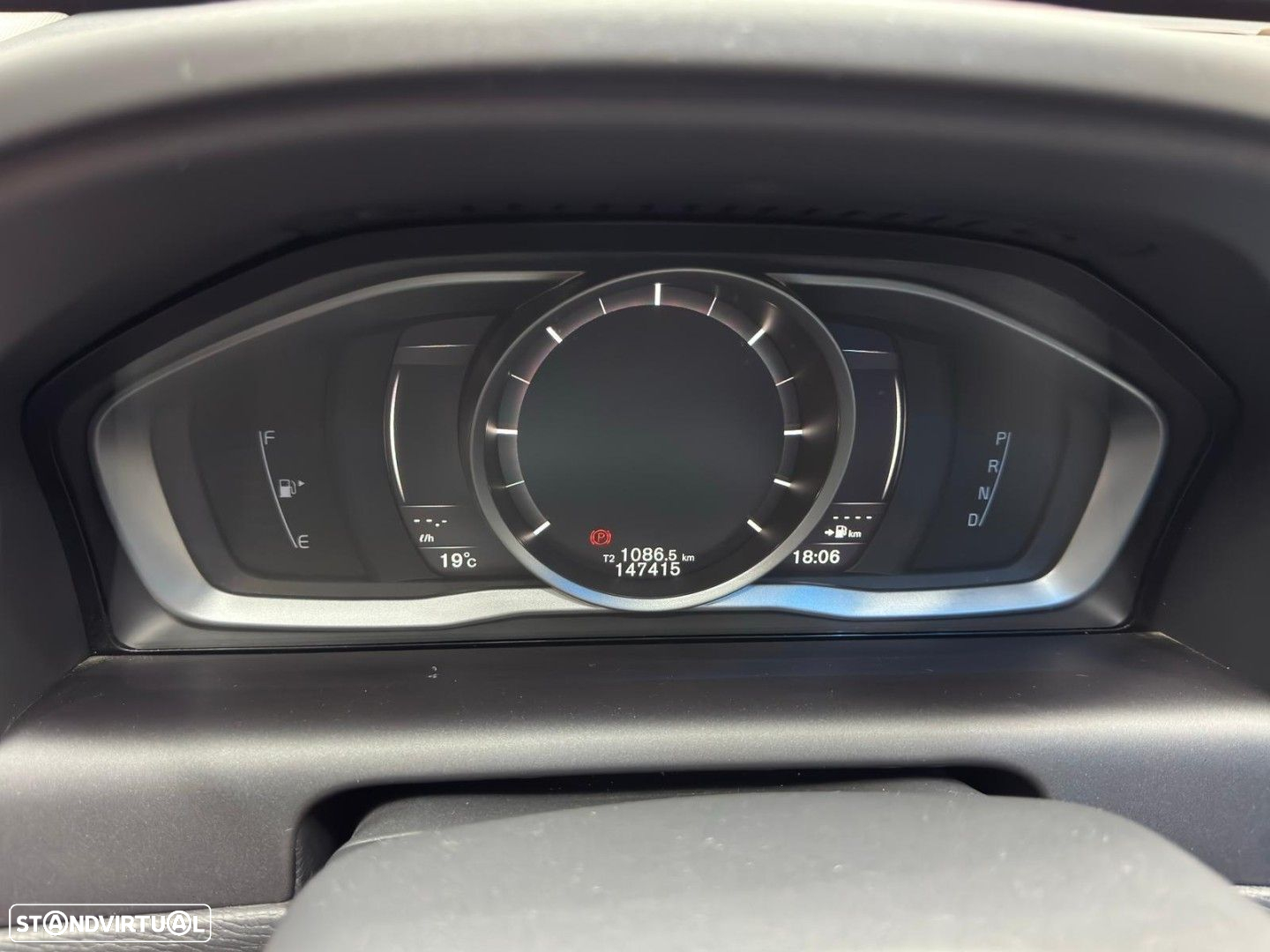Volvo XC 60 2.0 D3 Momentum Geartronic - 12
