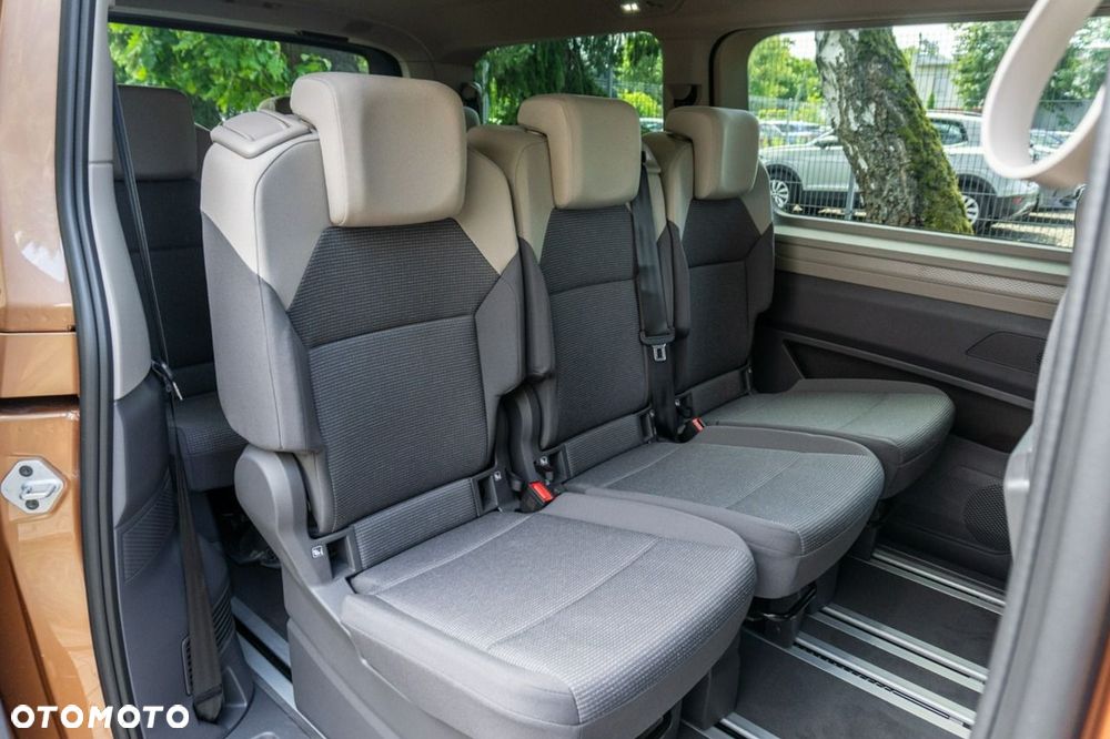 Volkswagen Multivan - 24