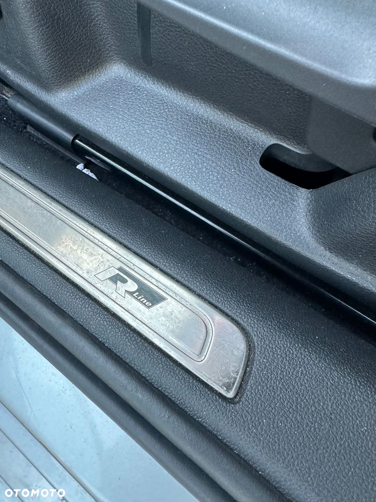 Volkswagen Passat - 11