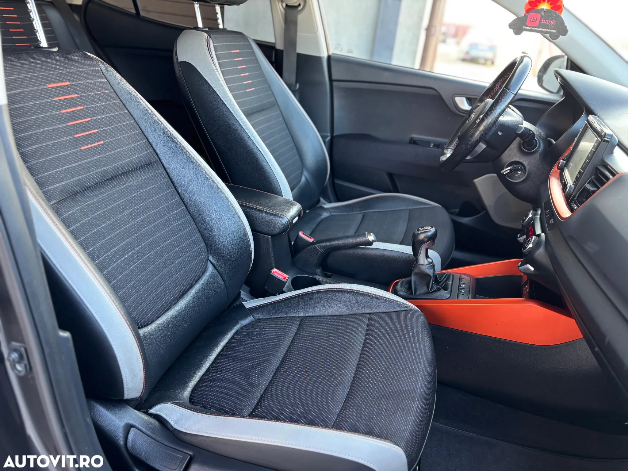 Kia Stonic 1.0 T-GDI HP Urban - 16