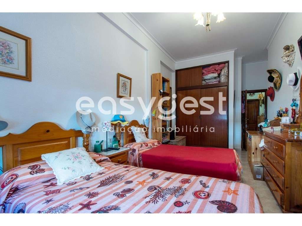 Apartamento r/c T2+2 em Monte Gordo com amplo logradouro - Grande imagem: 3/16