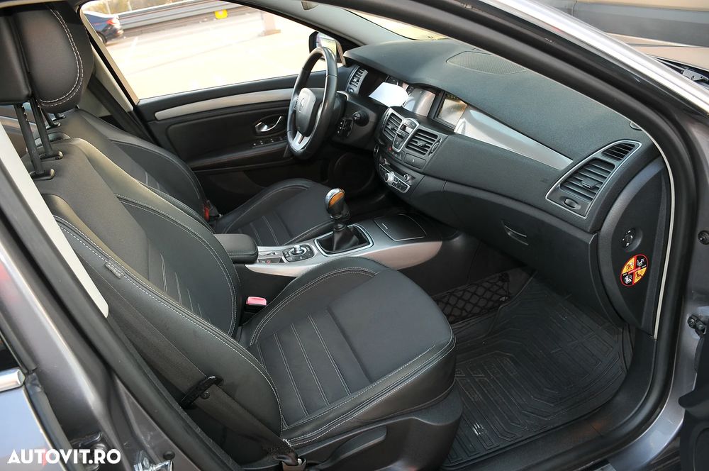 Renault Laguna ENERGY dCi 130 FAP Start & Stop Bose Edition - 9