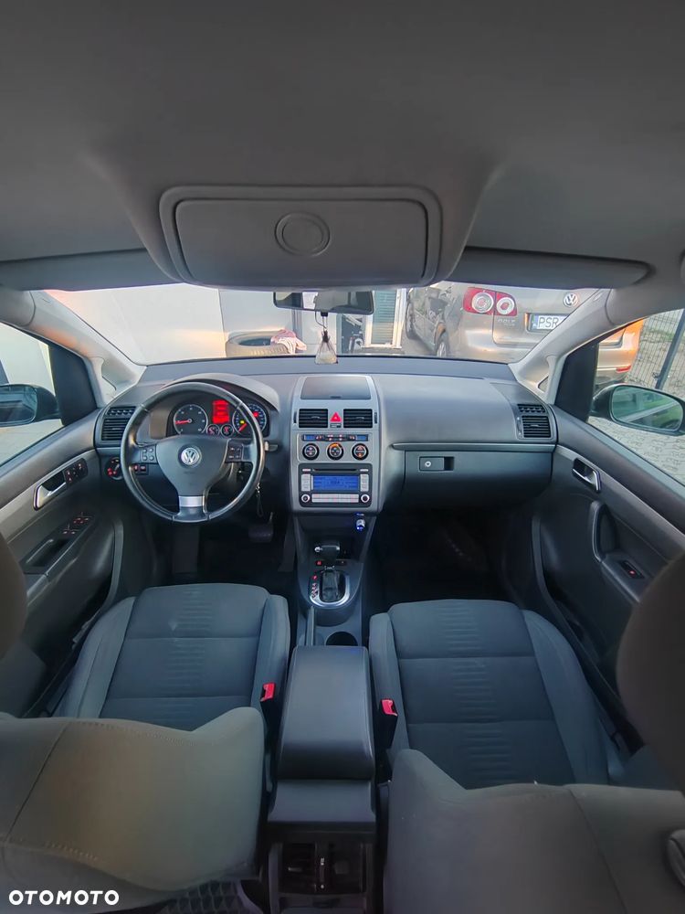 Volkswagen Touran 2.0 TDI DSG United - 4