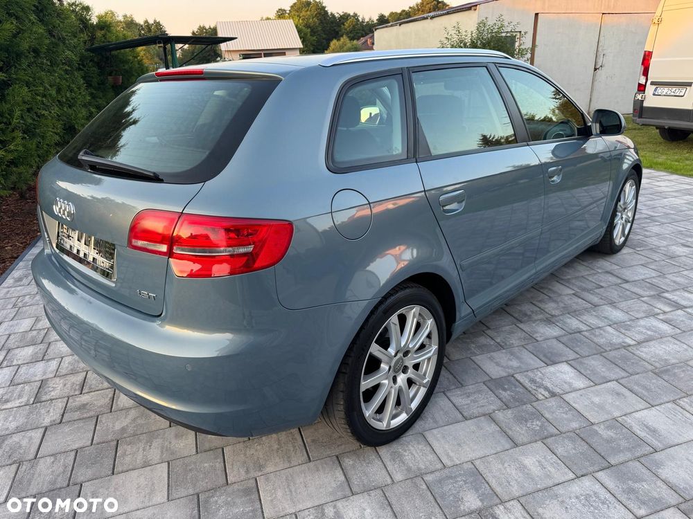 Audi A3 Sportback 1.8 TFSI Attraction - 4