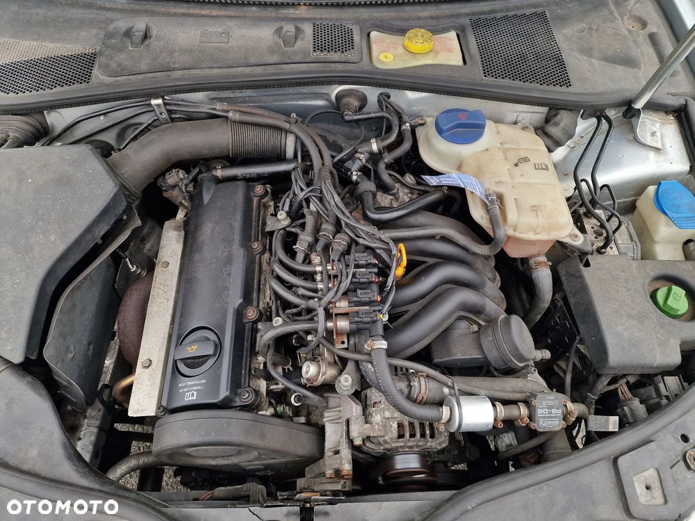 Volkswagen Passat 1.6 Exclusive - 8