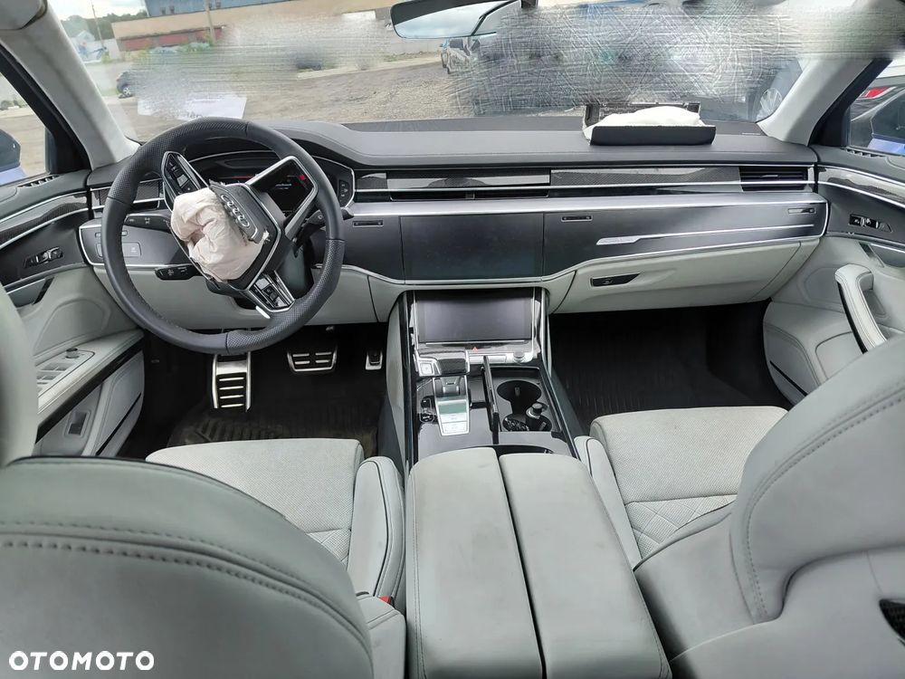 Audi S8 - 6