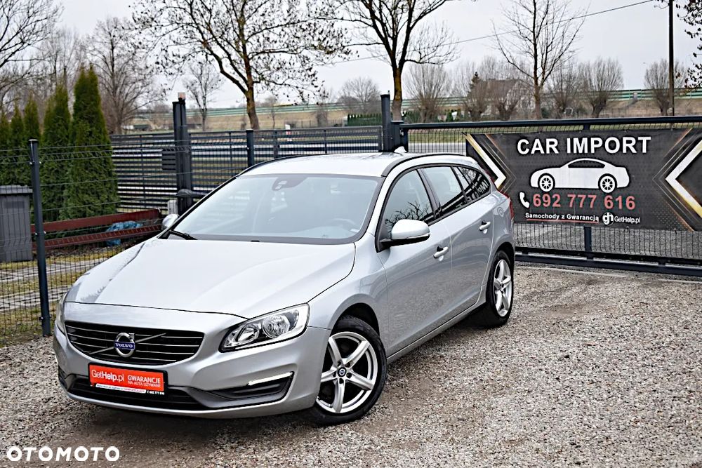 Volvo V60 DRIVe Momentum - 1