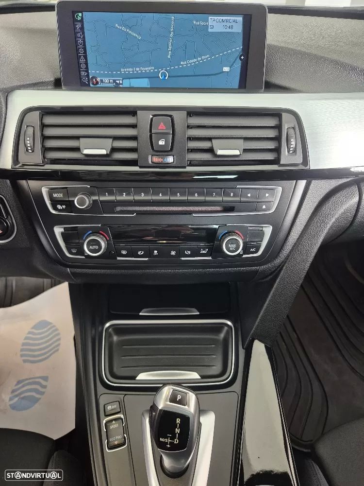 BMW 320 d Auto Line Sport - 10