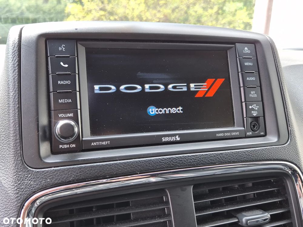 Dodge Grand Caravan - 34