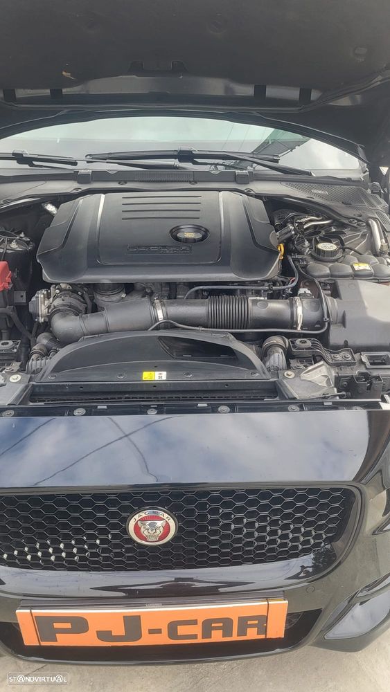 Jaguar XE - 6