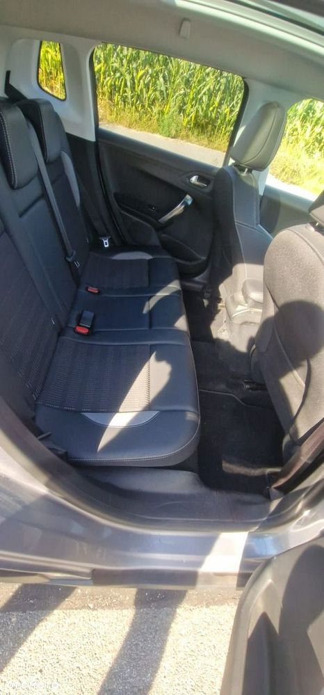 Peugeot 2008 - 11