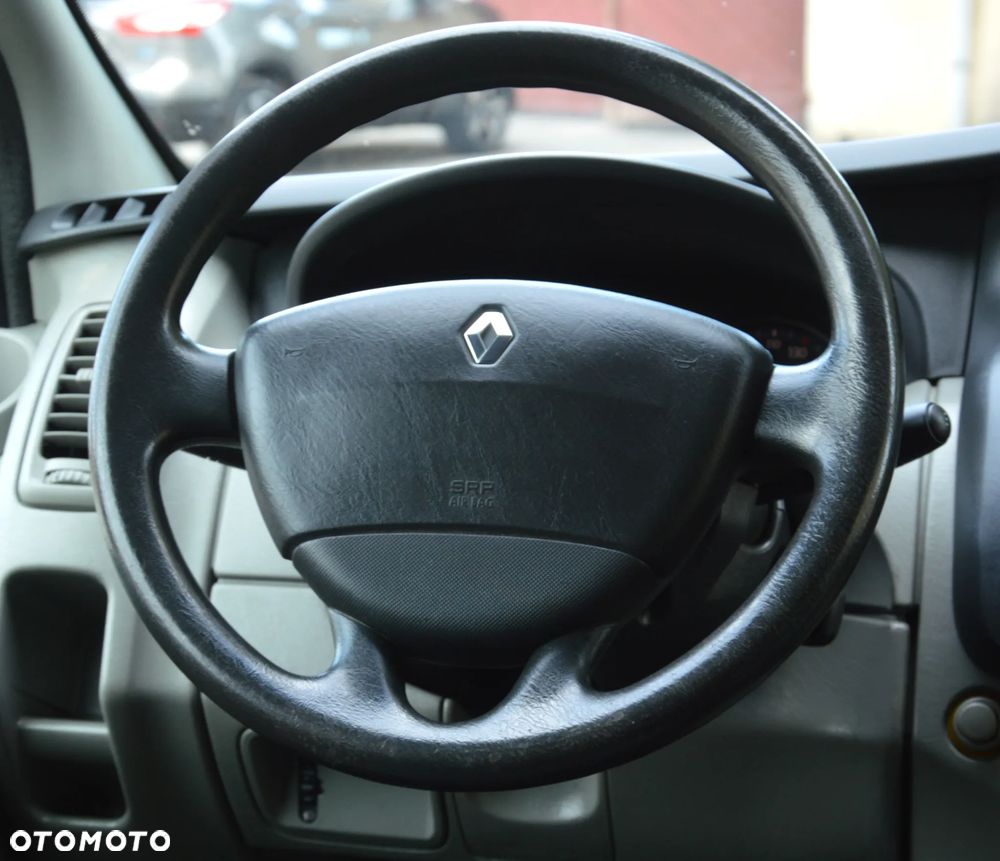 Renault Trafic - 21