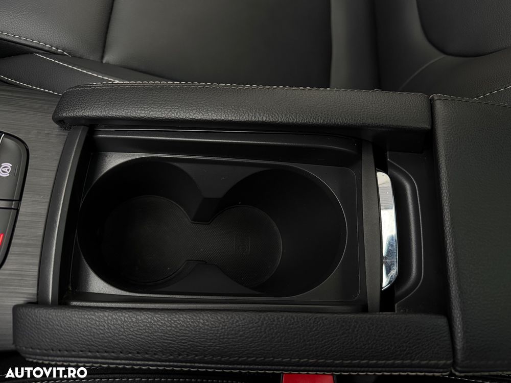 MG ZS EV Luxury - 16