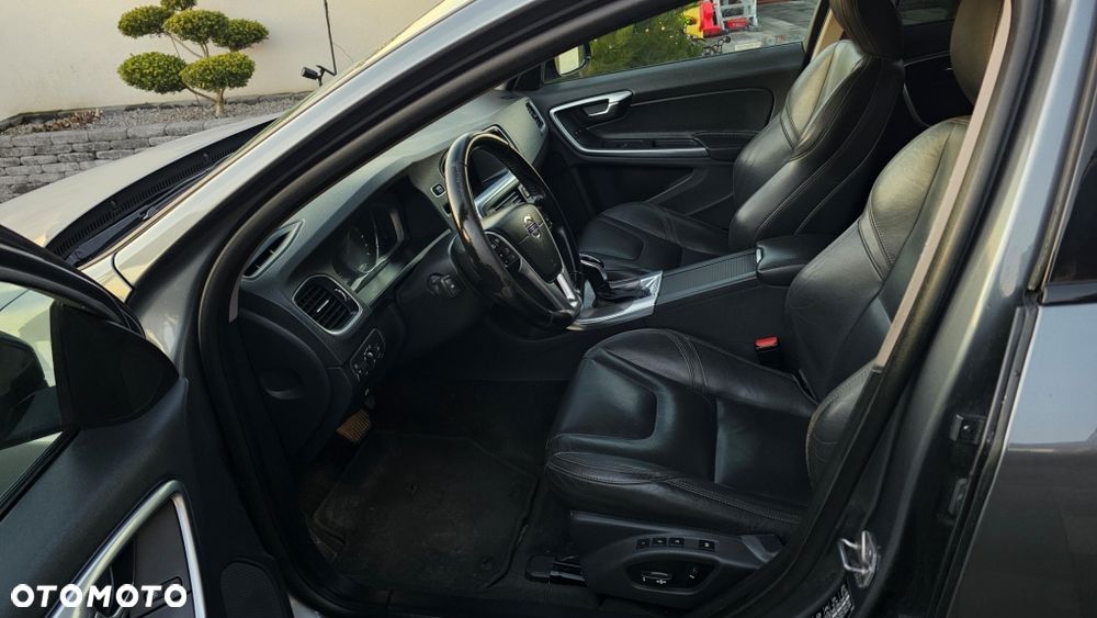 Volvo V60 D4 AWD Drive-E Summum - 14