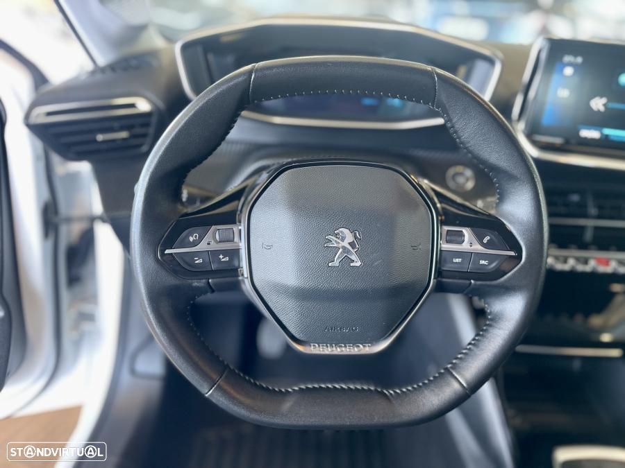 Peugeot 208 PureTech 100 Allure Pack - 11