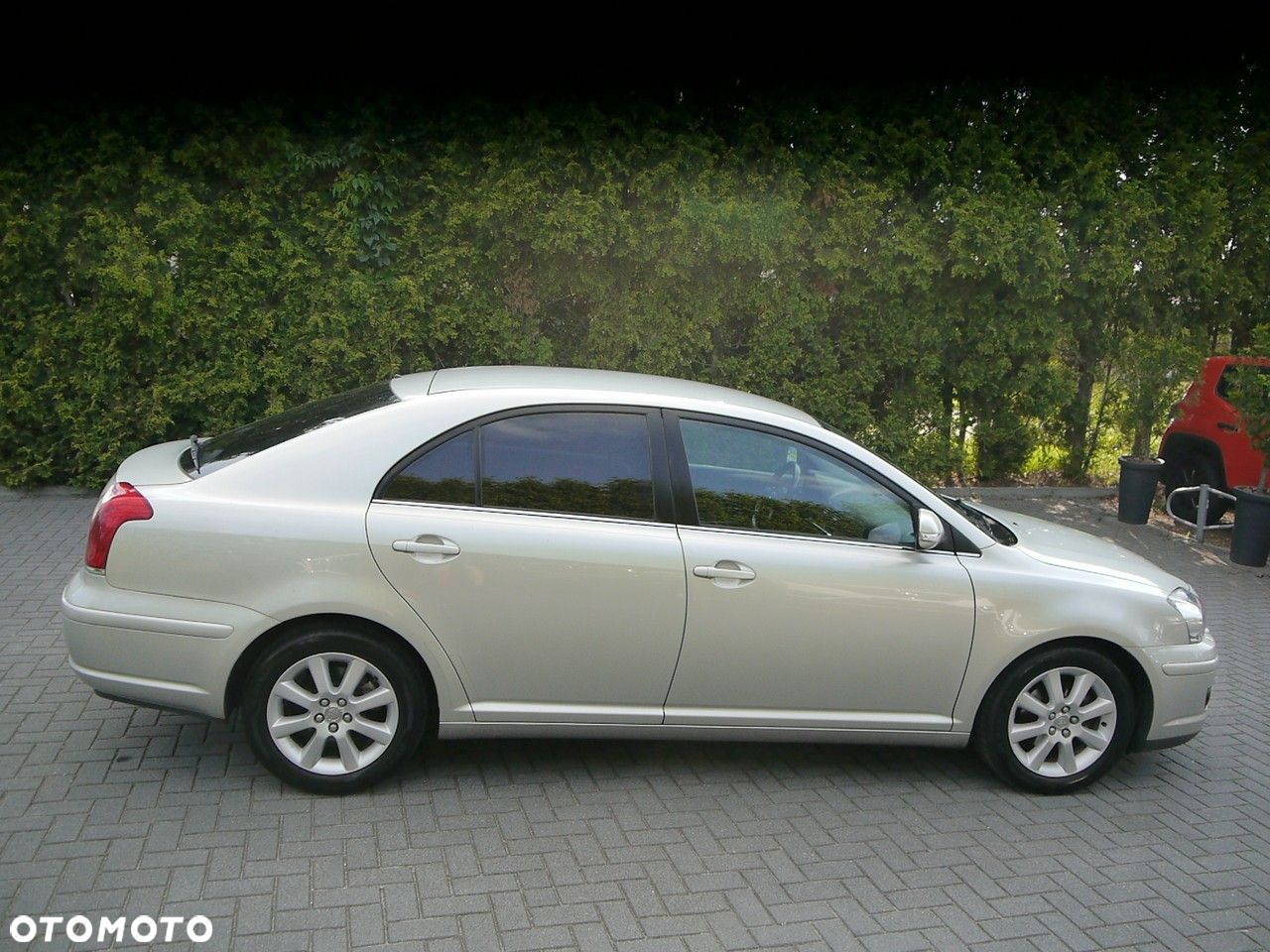Toyota Avensis 1.8 VVT-i Sol - 11