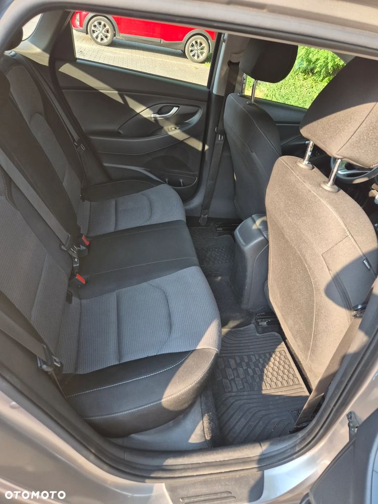 Hyundai i30 1.4 Classic + - 13