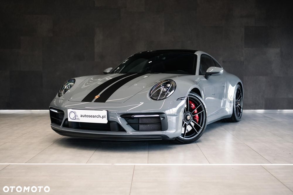 Porsche 911 Carrera 4 GTS - 2