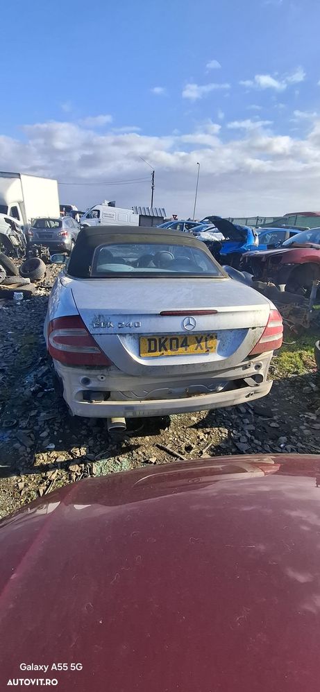 Dezmembrez Mercedes Benz CLK240 W209 C209 - 11