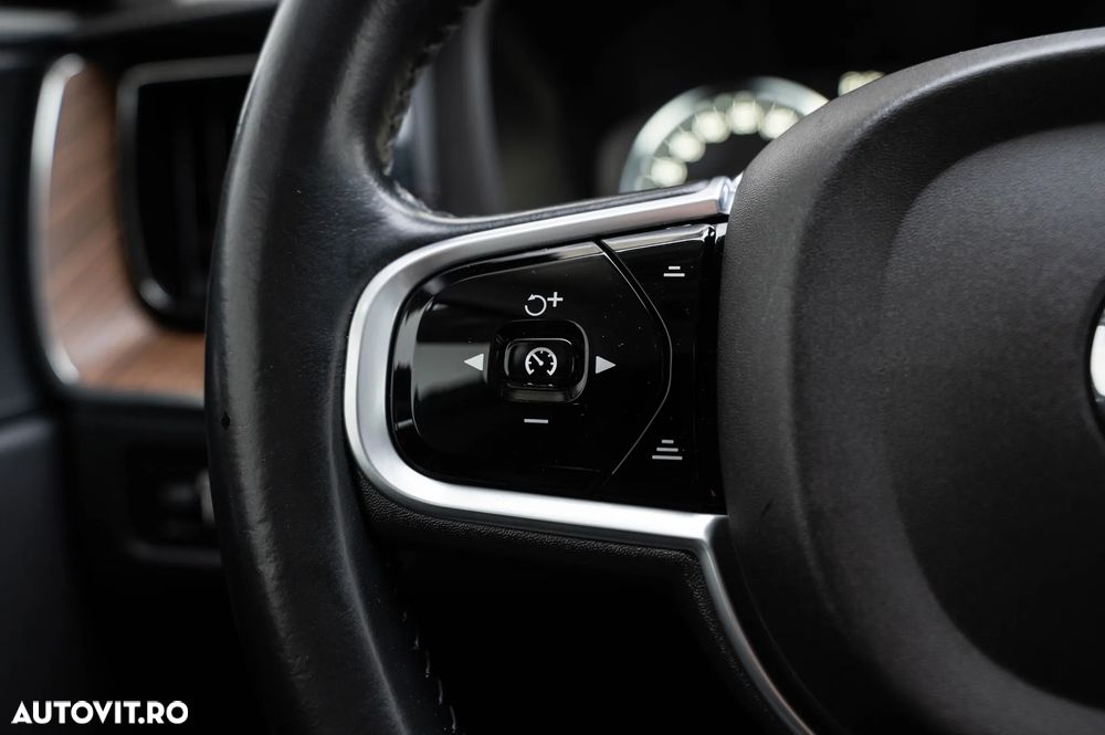 VOLVO XC60 2019 — imagine 21