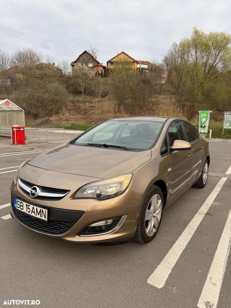 Opel Astra 1.7 CDTI ECOTEC Cosmo - 3