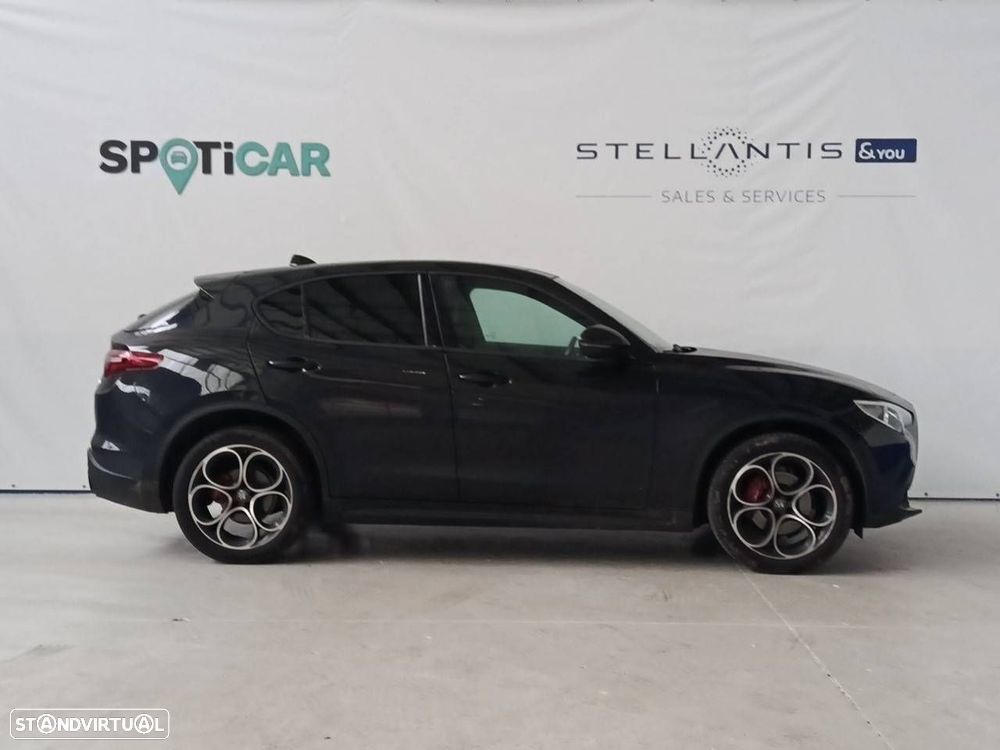 Alfa Romeo Stelvio 2.2 D Sprint Q4 AT8 - 4