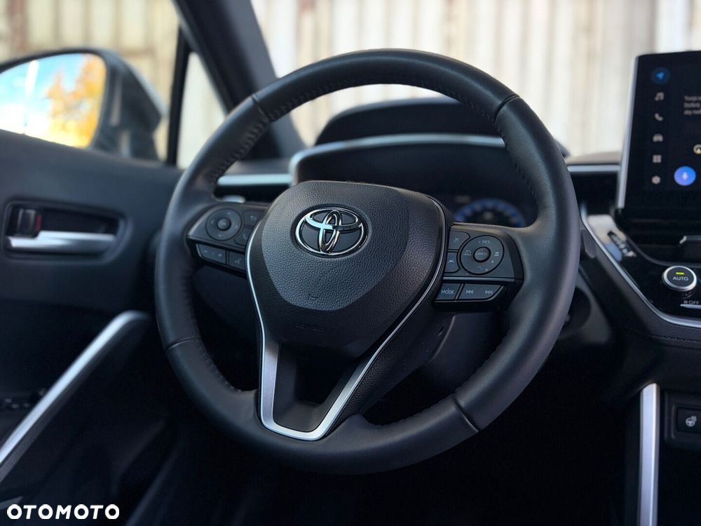 Toyota Corolla Cross - 24