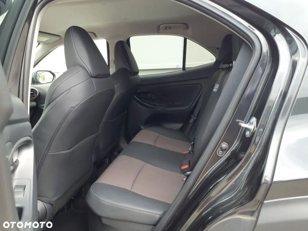 Toyota Yaris Hybrid 1.5 GR Sport - 8