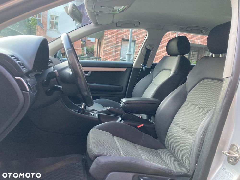 Audi A4 Avant 2.0T FSI - 10