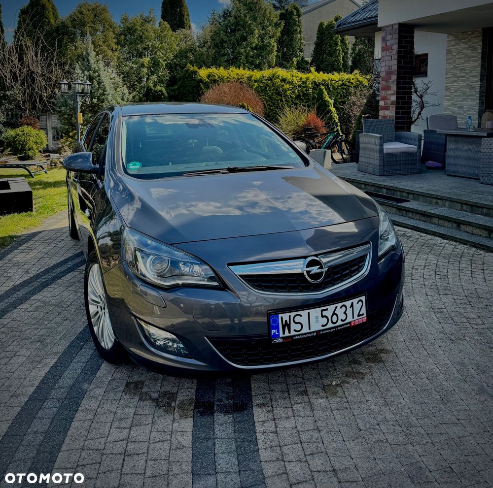 Opel Astra 1.4 T Cosmo - 1