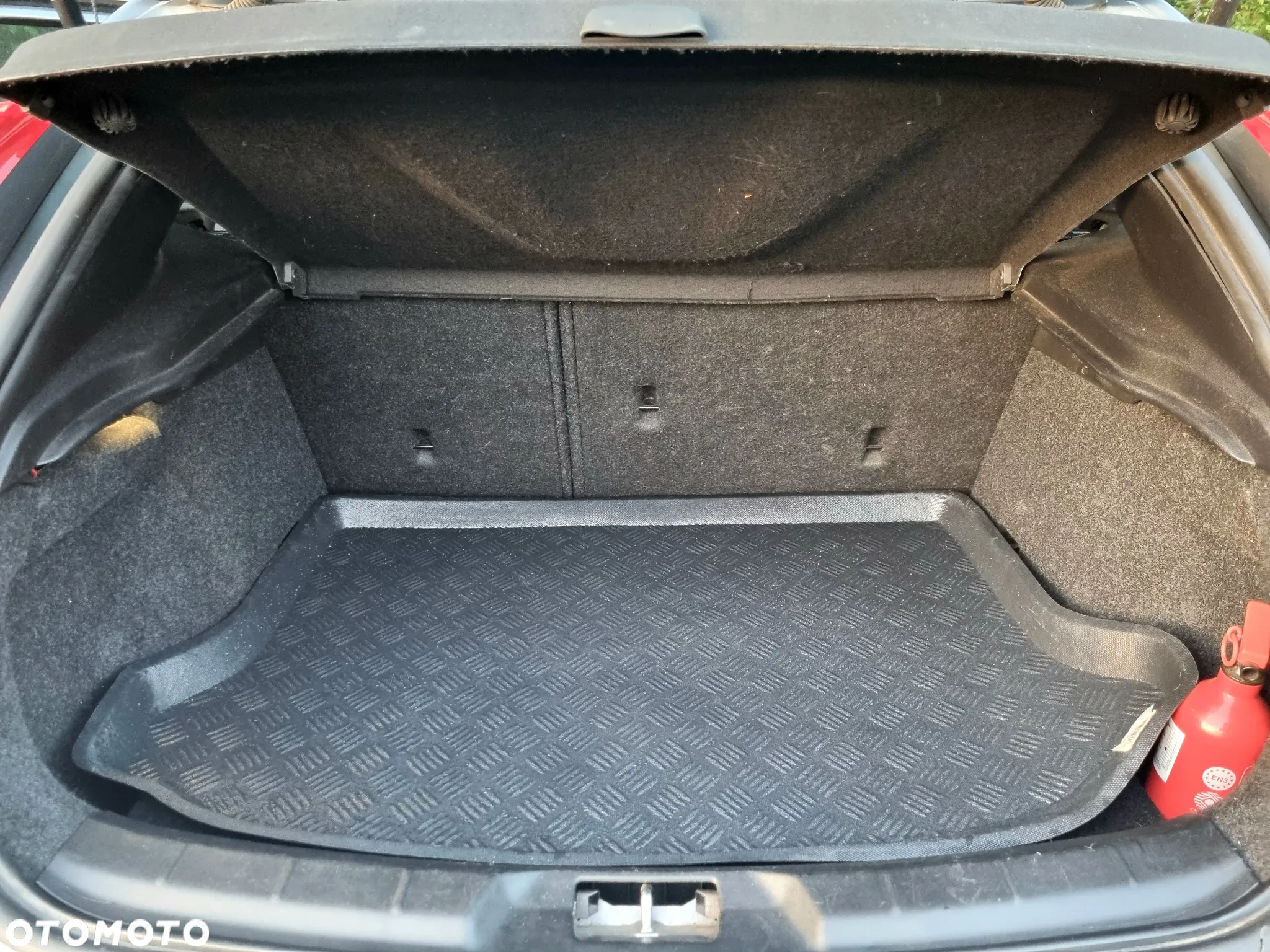 Volvo V40 D2 R-Design - 20