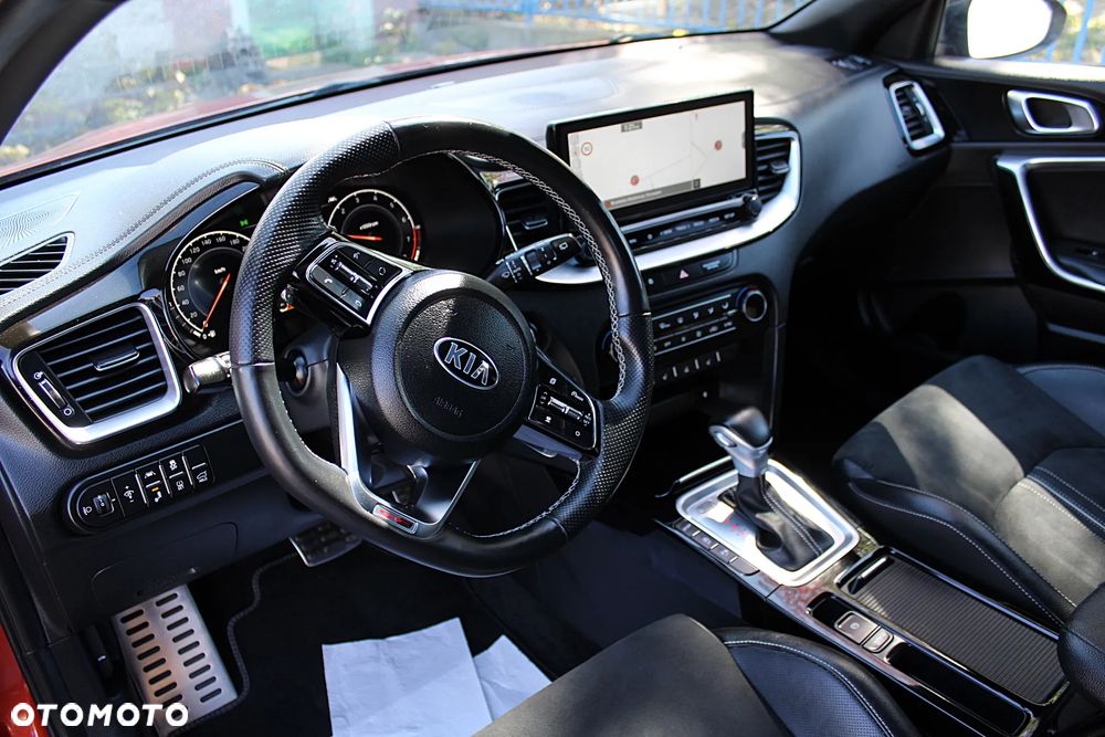 Kia ProCeed - 16