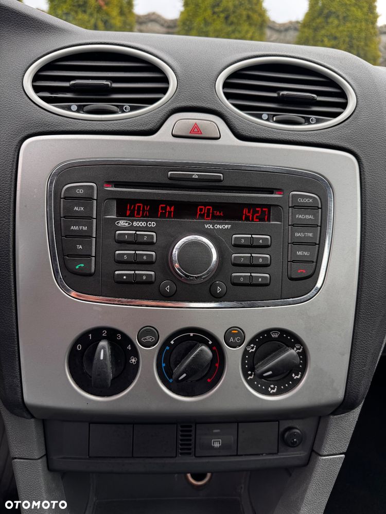Ford Focus 1.4 Trend - 18