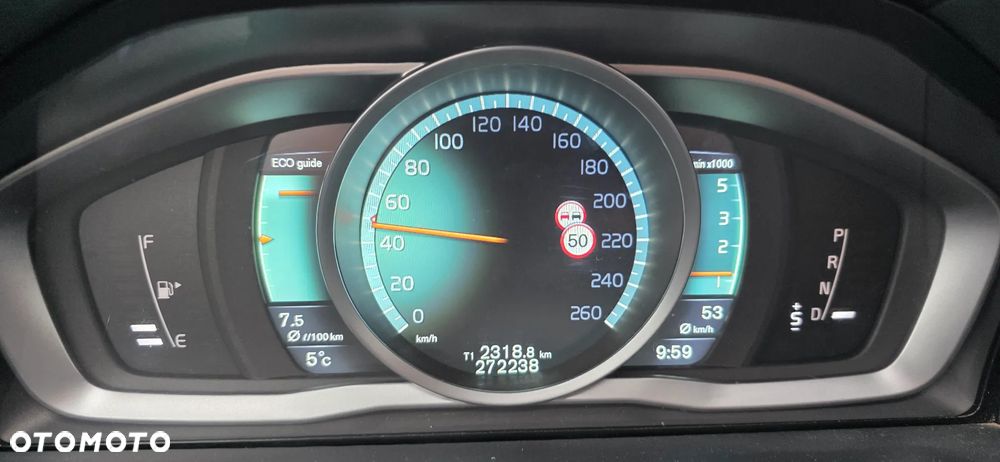 Volvo V70 D4 Geartronic Summum - 29