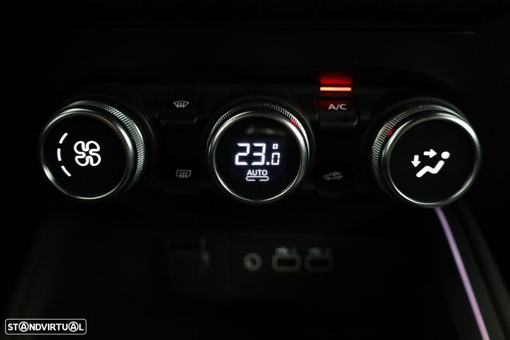Renault Clio 1.0 TCe Techno - 12