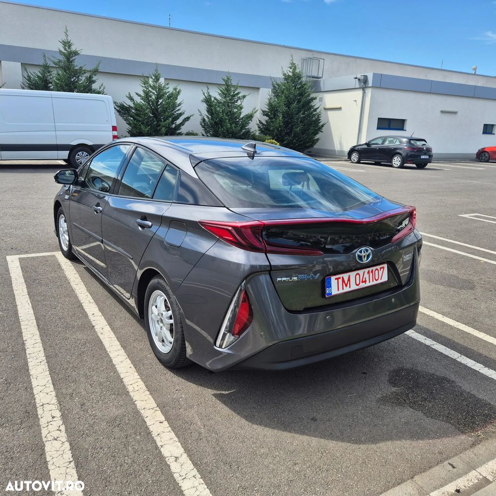 Toyota Prius Plug-in Hybrid Executive - 7