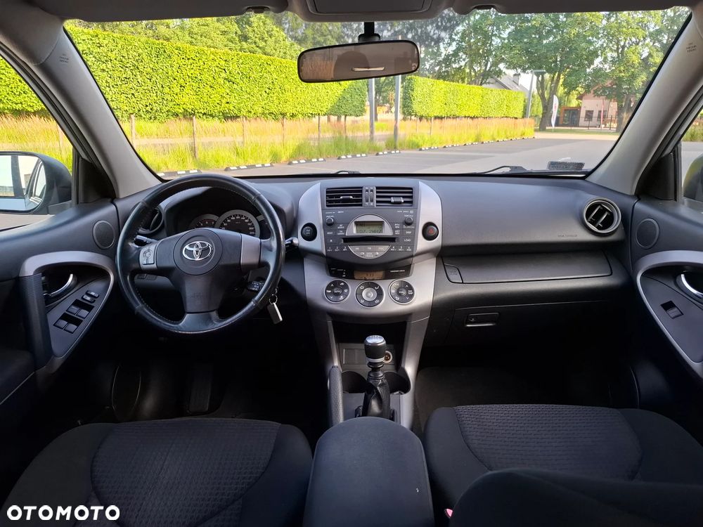 Toyota RAV4 2.2 D-4D Sol 180 - 13