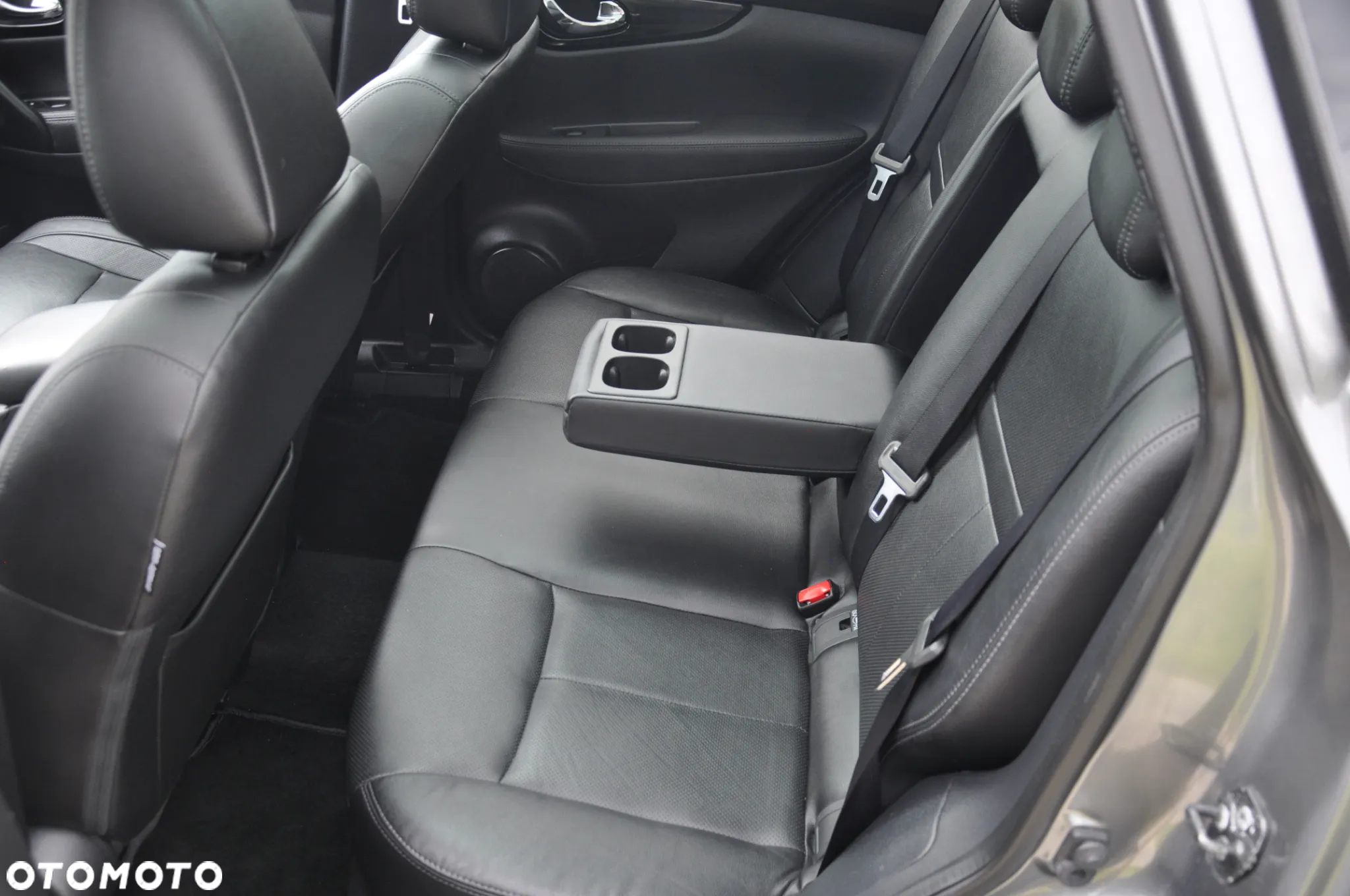 Nissan Qashqai 1.6 dCi Xtronic TEKNA - 21