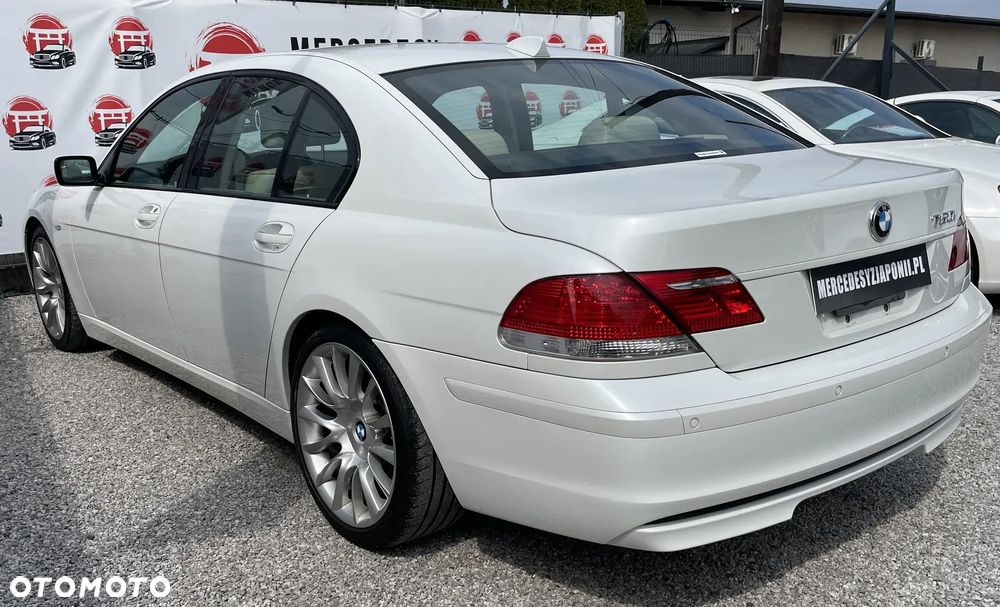 BMW Seria 7 750Li - 3