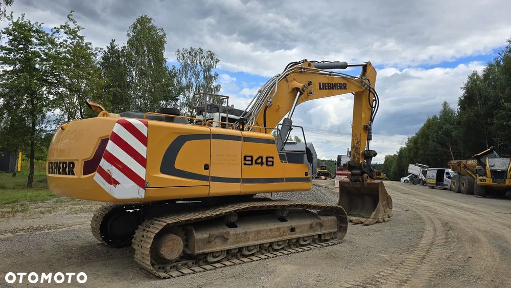 Liebherr R946 - 2